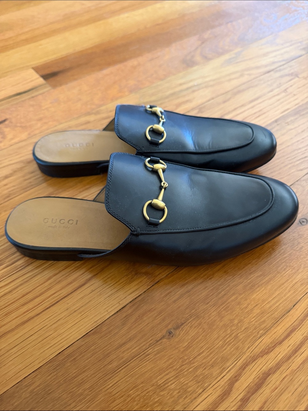 Gucci Black Leather Horsebit Mules with Gold Hardware - Picture 2 of 3